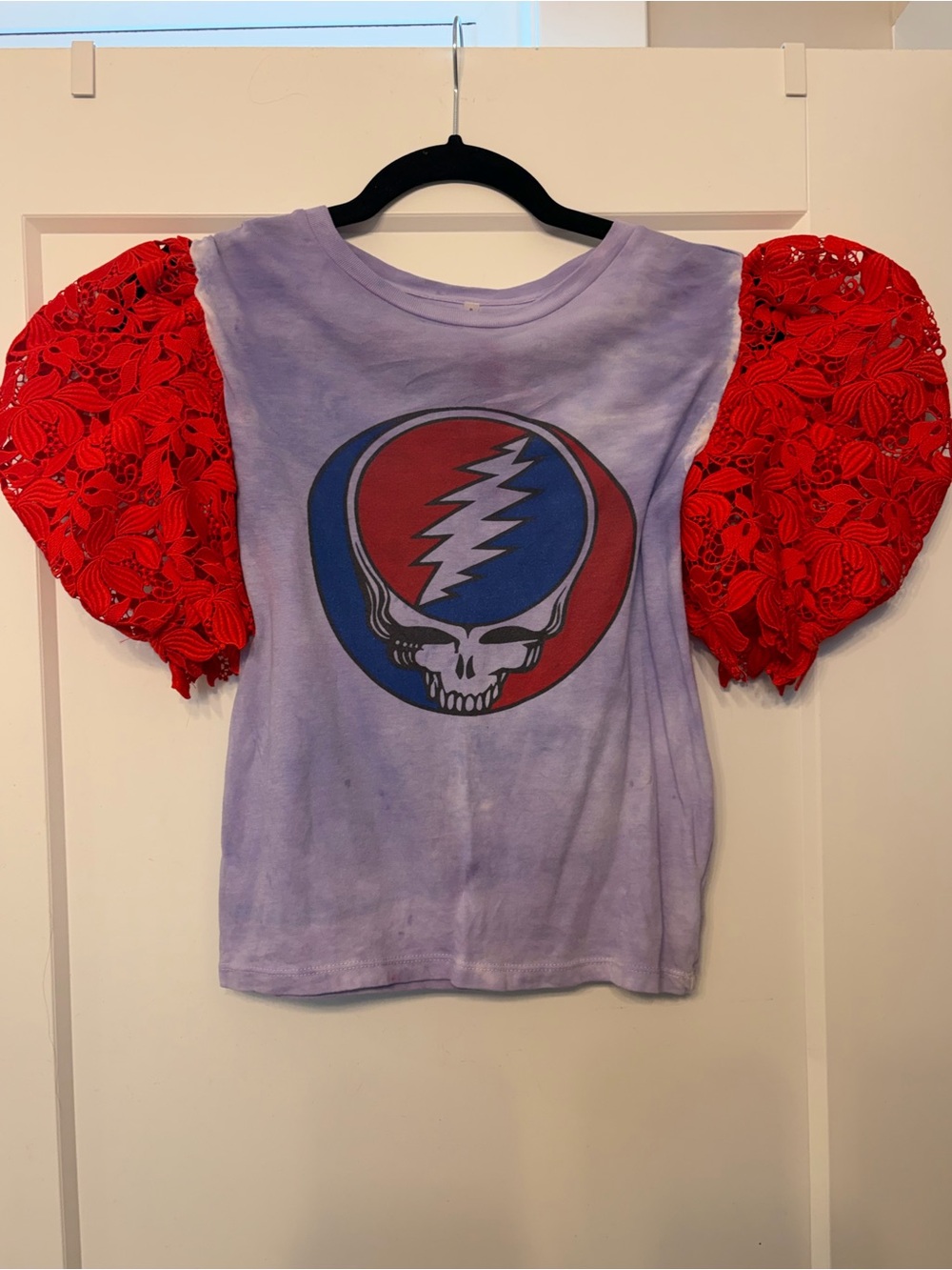 Alice + Olivia - Grateful Dead collection lace
Pufff sleeve size S